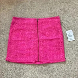 New with tags Volcom pink lace stone roses skirt in size 0